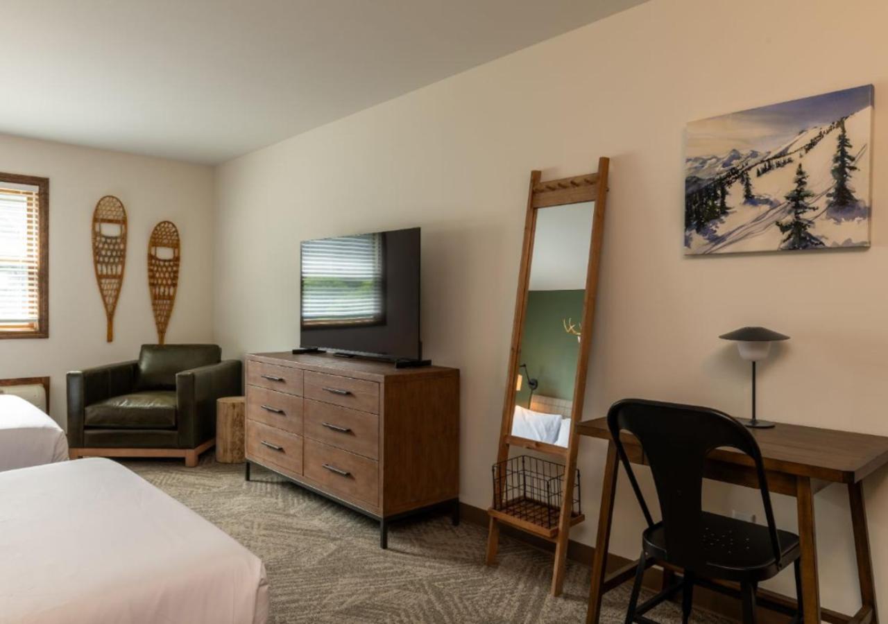 Lodge At Schroon Lake Bagian luar foto